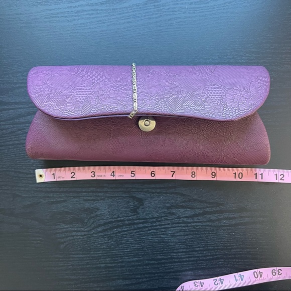 Purple Faux Leather/Lace Clutch - Picture 3 of 7